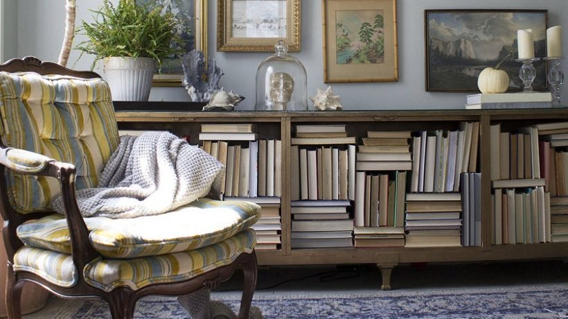 How to start decorating with books? Follow these steps to decorate the house with books