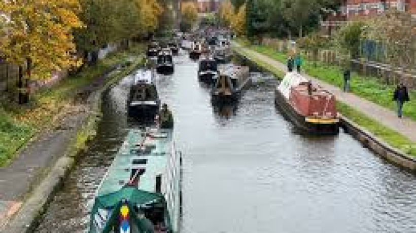 Which City Has The Most Canals?