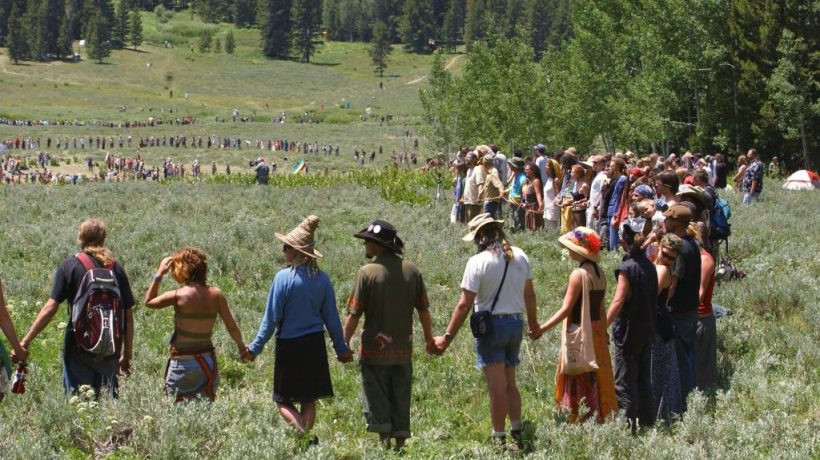 How to Host Outdoor Gatherings Year-Round in Colorado